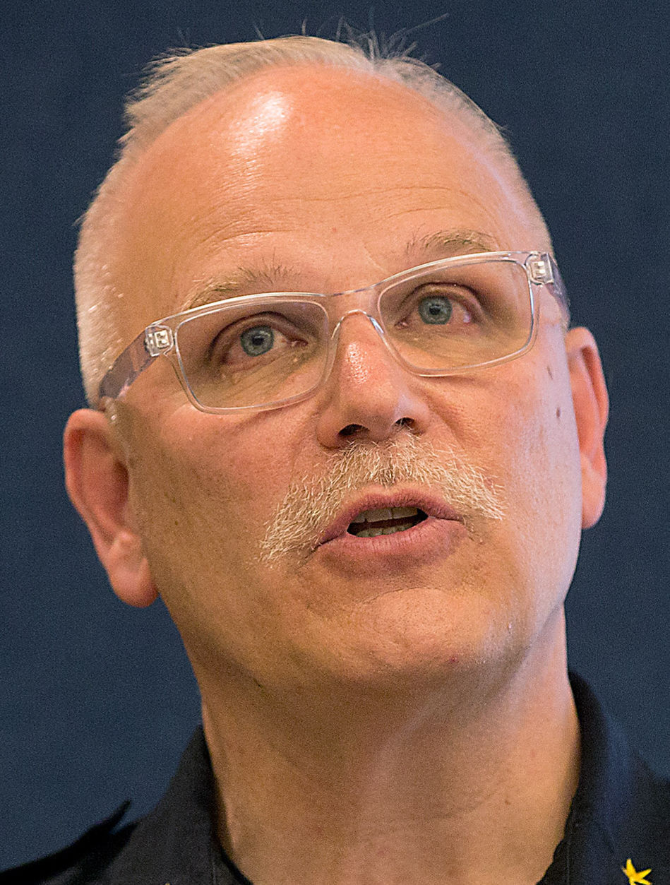 Chris Magnus